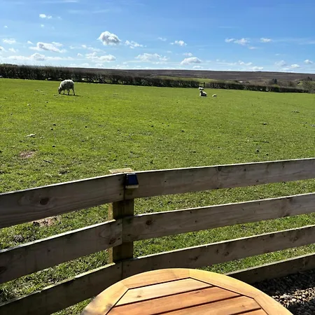 Cow Pasture Pod אתר קמפינג